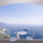 Grand Excelsior Hotel