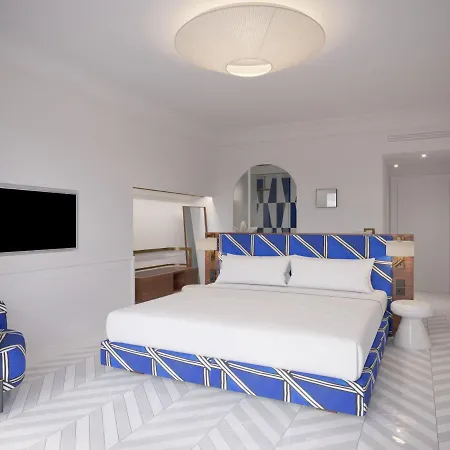 Grand Excelsior Hotel