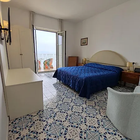 Grand Excelsior Hotel 4*