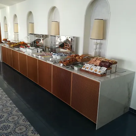 Готель Grand Excelsior 4*