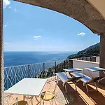 Ξενοδοχείο Grand Excelsior 4*