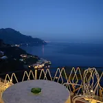 Ξενοδοχείο Grand Excelsior 4*