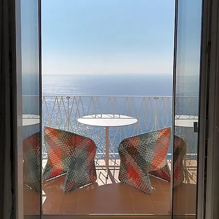 Grand Excelsior Hotel