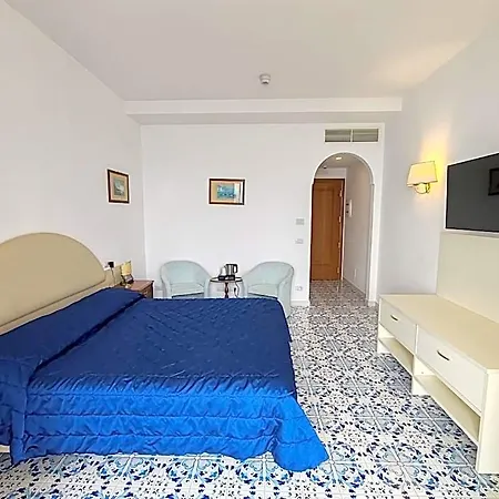Grand Excelsior 4*