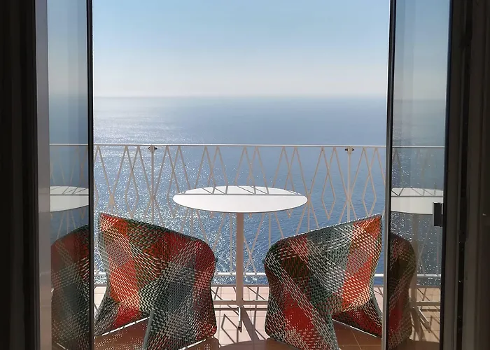 Grand Excelsior Hotel