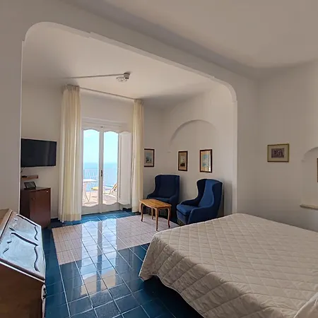 Grand Excelsior Hotel
