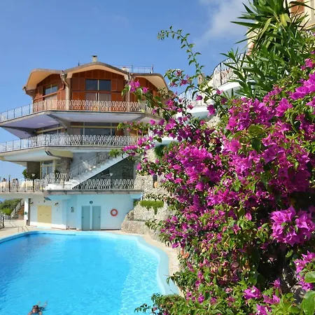 Otel Grand Excelsior 4*