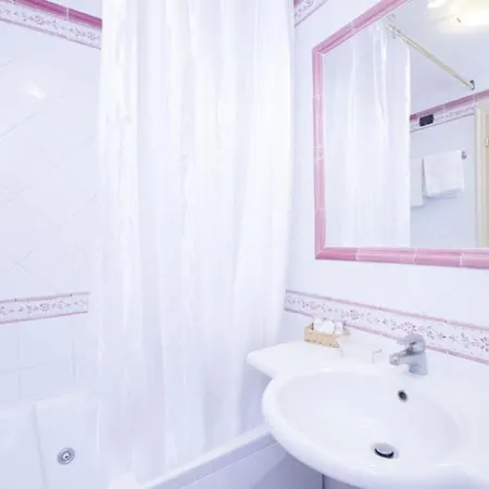 Grand Excelsior Hotel 4*