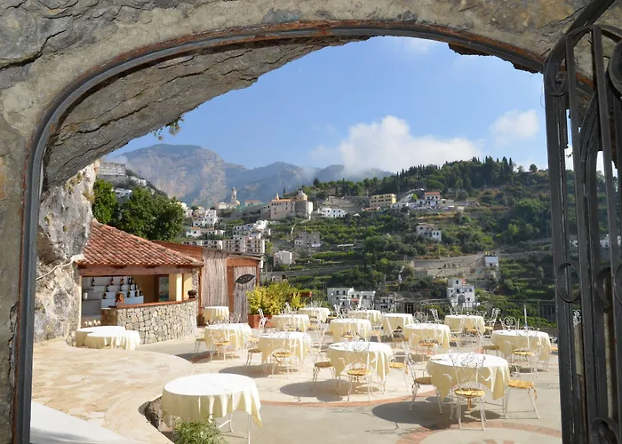 Ξενοδοχείο Grand Excelsior 4*